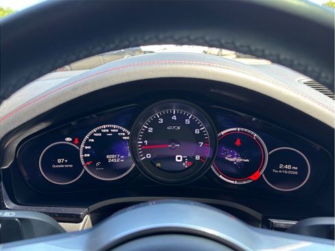 Used 2021 Porsche Cayenne GTS w/ Premium Package image 29