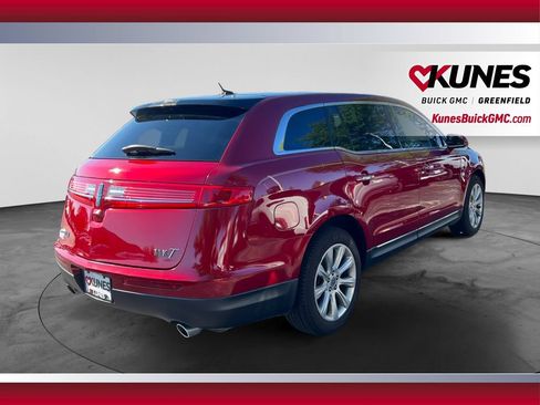 Used 2014 Lincoln MKT FWD image 10