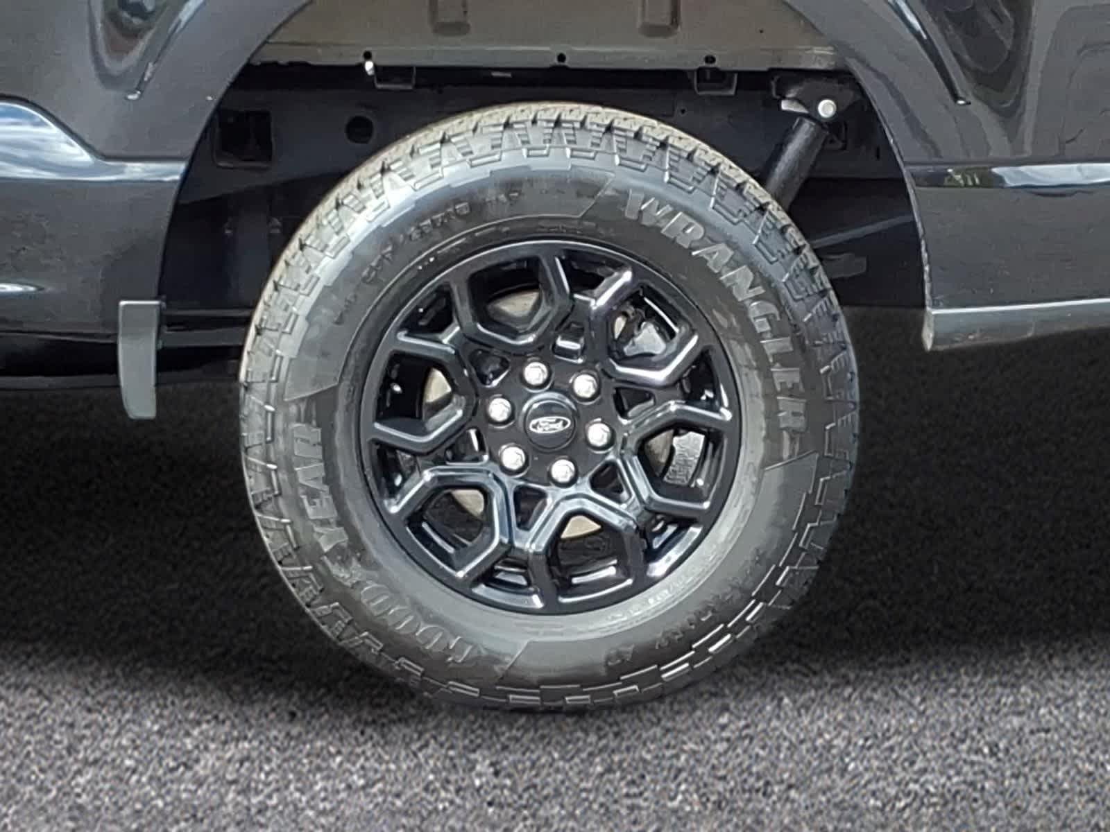 Used 2025 Ford F150 XLT w/ Equipment Group 302A MID AWD/4WD image 4