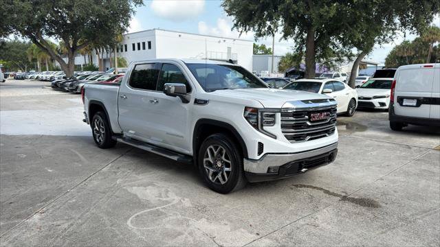 Used 2025 GMC Sierra 1500 SLT w/ SLT Premium Package AWD/4WD image 13