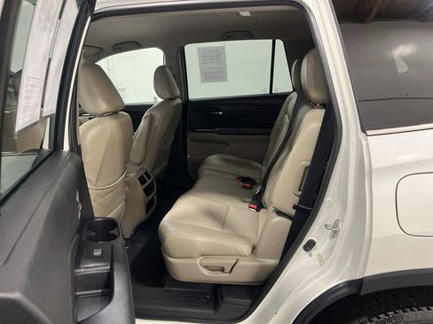 Used 2016 Honda Pilot EX image 25