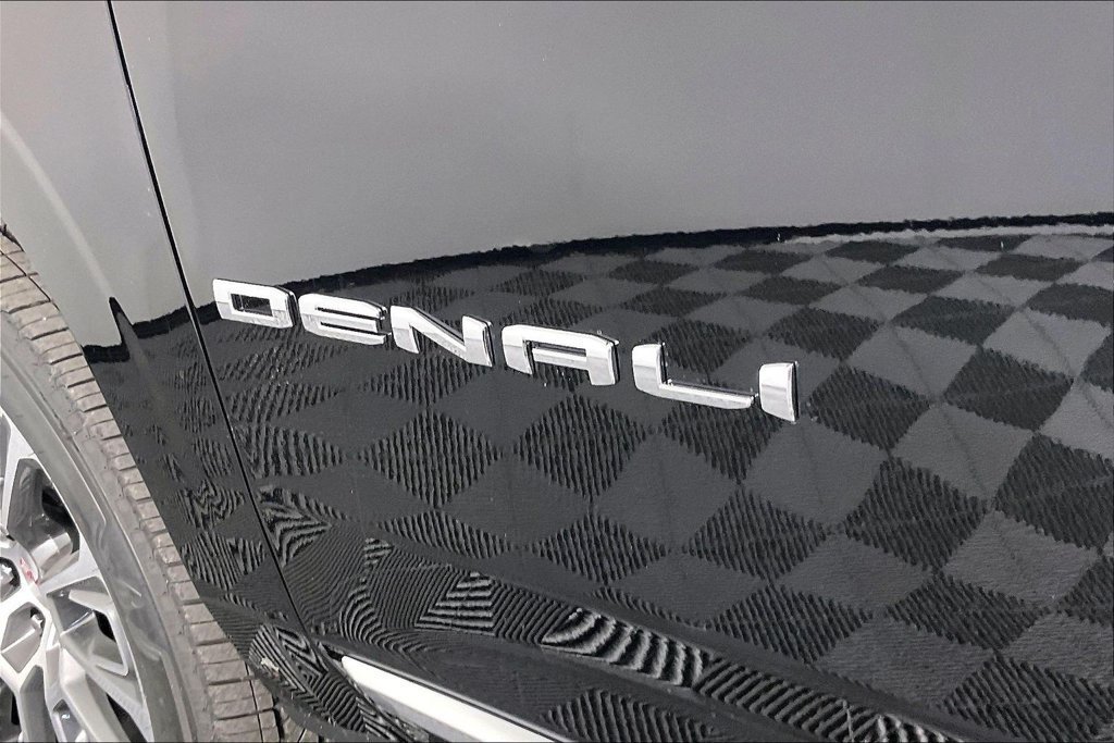 New 2027 GMC Yukon Denali w/ Denali Reserve Package AWD/4WD image 10