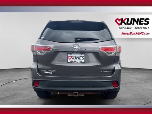 Used 2014 Toyota Highlander XLE AWD/4WD image 8