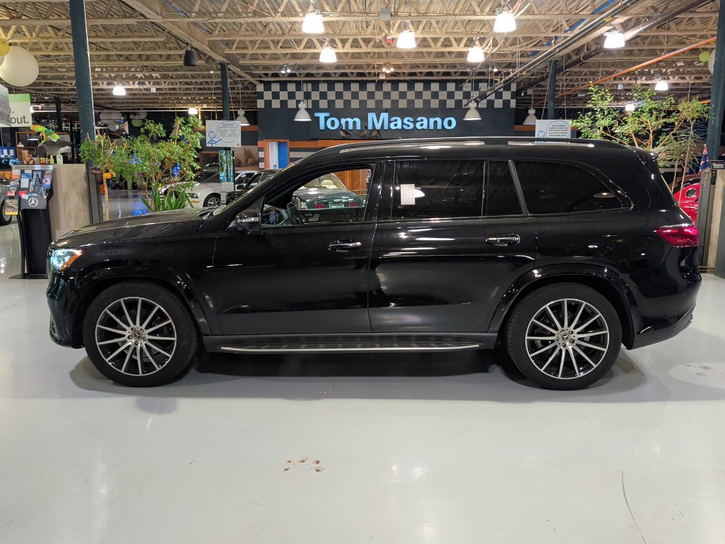 Used 2024 Mercedes-Benz GLS 450 4MATIC w/ AMG Line Exterior image 17
