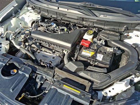 Used 2018 Nissan Rogue SL w/ Premium Package image 28