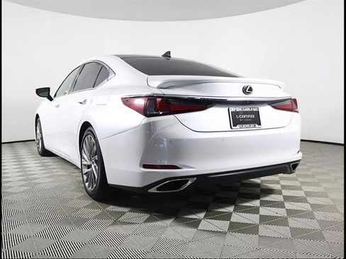 Certified 2022 Lexus ES 350 Ultra Luxury w/ Accessory Package 2 FWD image 4