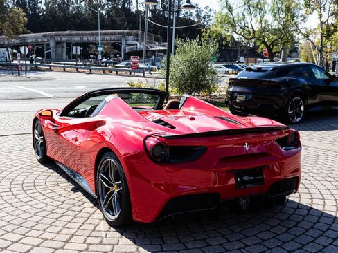 Certified 2018 Ferrari 488 Spider RWD image 25