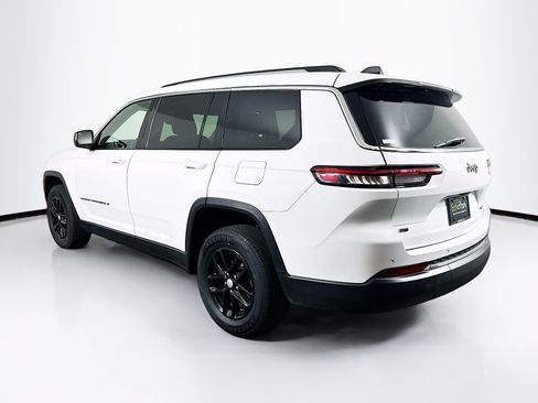 Used 2022 Jeep Grand Cherokee L Laredo RWD image 5