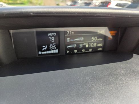 Used 2018 Subaru Forester 2.5i Premium w/ All-Weather Package AWD/4WD image 32