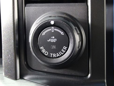 Used 2021 Ford F150 Lariat w/ Equipment Group 502A High image 29