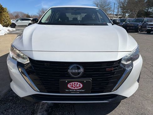 Used 2024 Nissan Sentra SR image 2