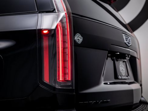 Used 2025 Cadillac Escalade V w/ LPO, ONYX Package AWD/4WD image 13