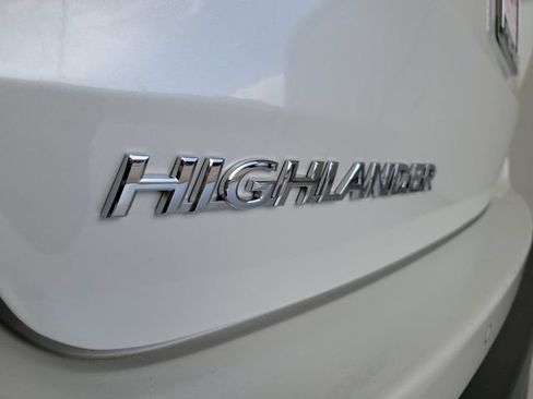 Used 2018 Toyota Highlander Limited FWD image 9