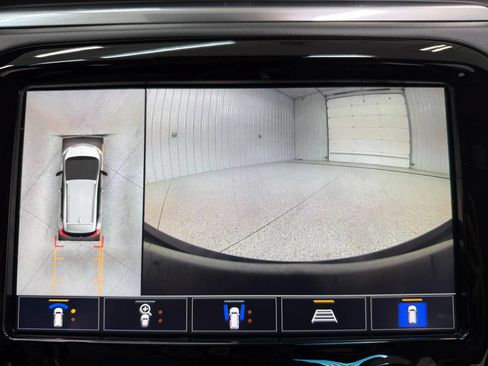 Used 2020 Chevrolet Bolt Premier w/ Infotainment Package FWD image 25