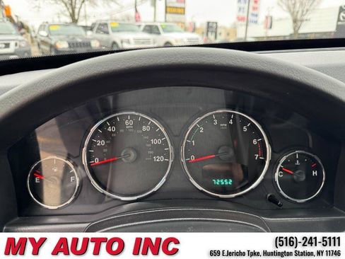 Used 2011 Jeep Liberty Sport image 19