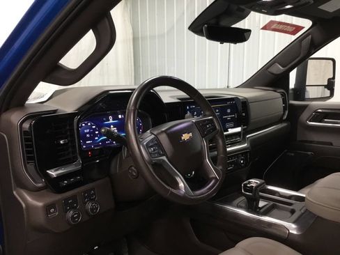 Used 2023 Chevrolet Silverado 1500 LTZ w/ Technology Package AWD/4WD image 13