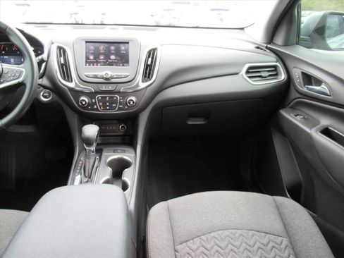 Certified 2024 Chevrolet Equinox LT FWD image 13