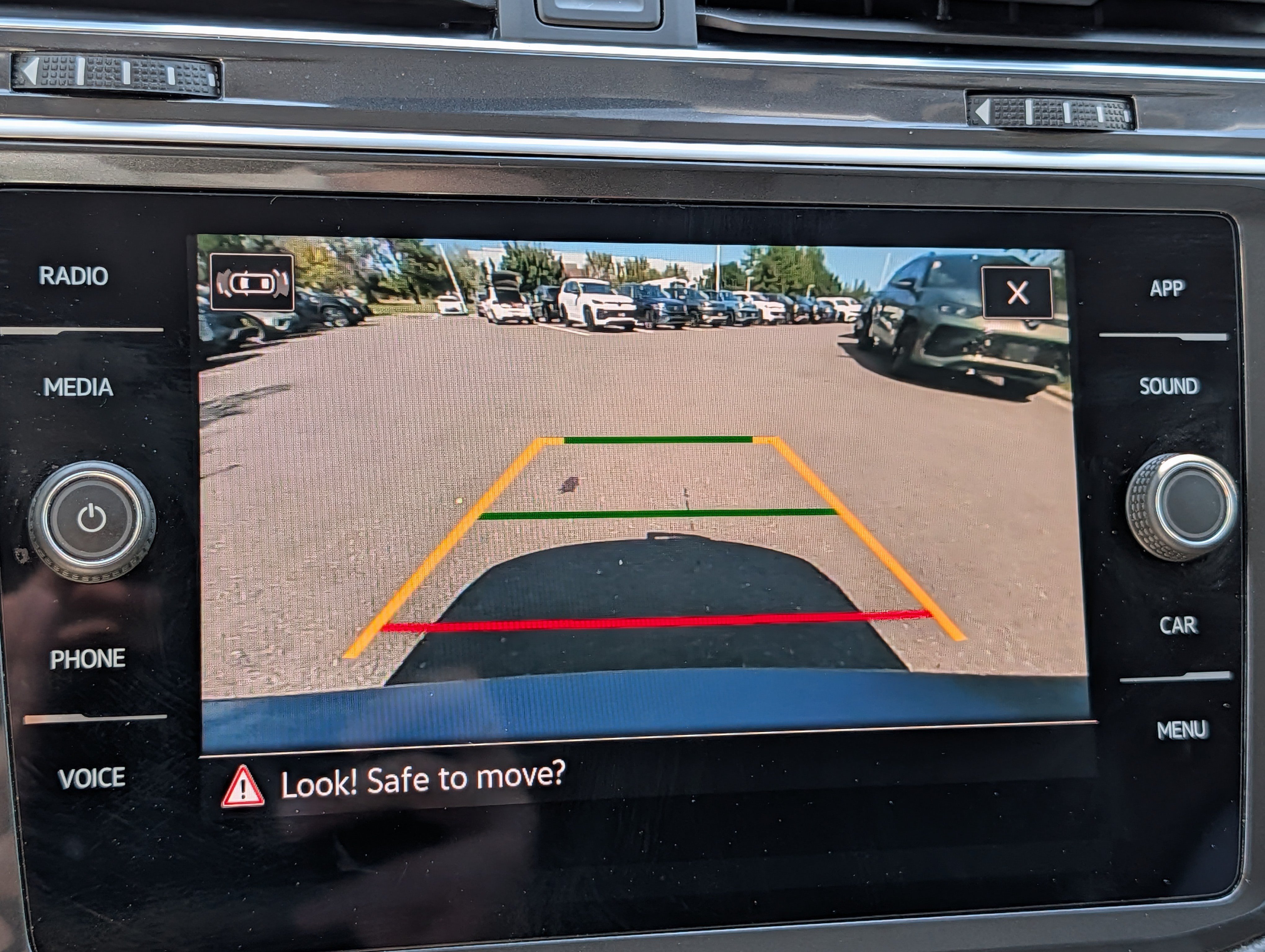 Certified 2024 Volkswagen Tiguan SE AWD/4WD image 27