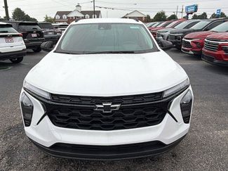New 2026 Chevrolet Trax LT w/ Driver Confidence Package FWD video 2