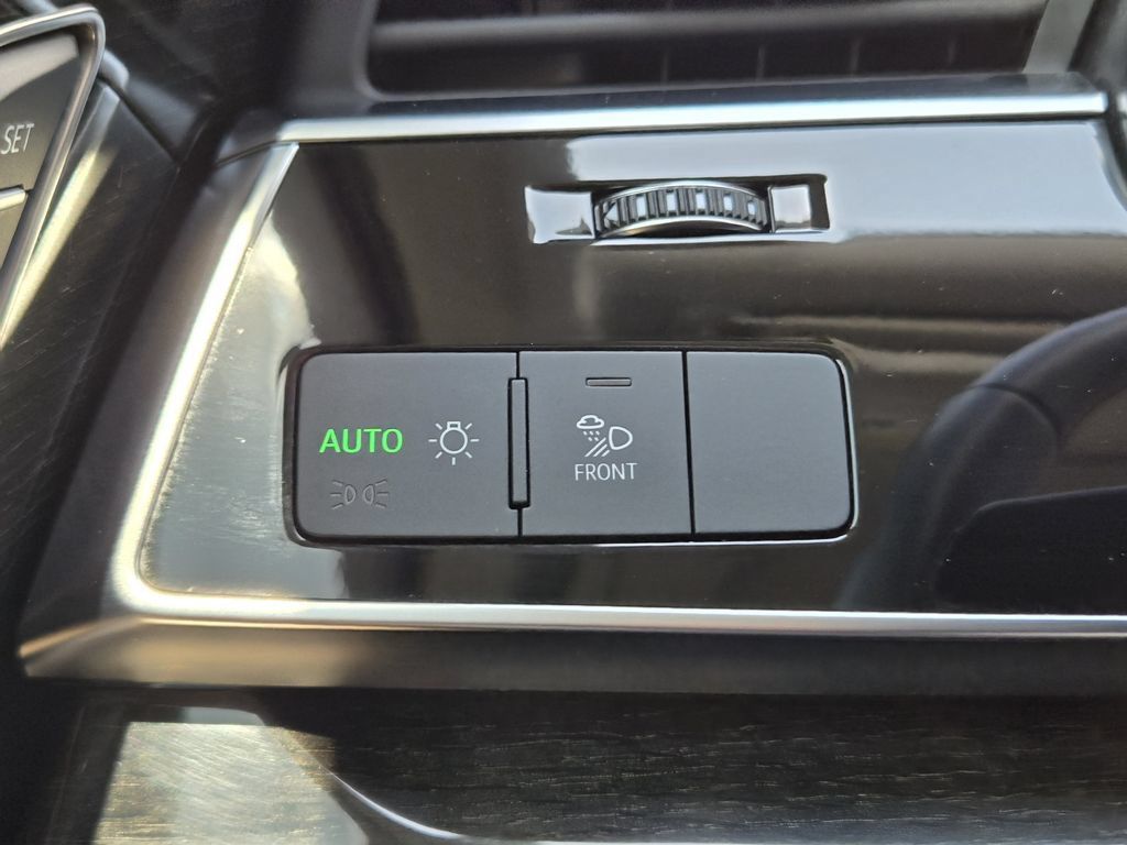 Certified 2023 Audi Q7 2.0T Premium w/ Convenience Package AWD/4WD image 28