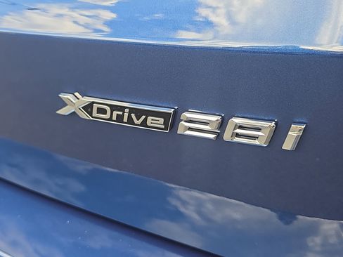 Certified 2025 BMW X1 xDrive28i w/ Convenience Package image 5