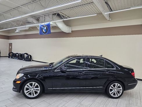 Used 2013 Mercedes-Benz C 300 4MATIC Sedan w/ Multimedia Pkg image 9