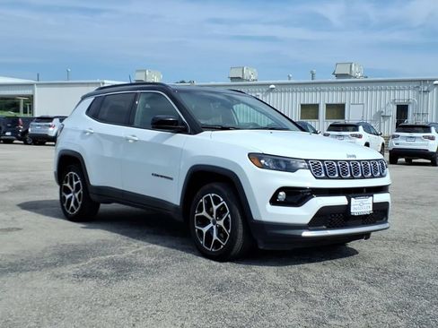 Used 2025 Jeep Compass Limited AWD/4WD image 1