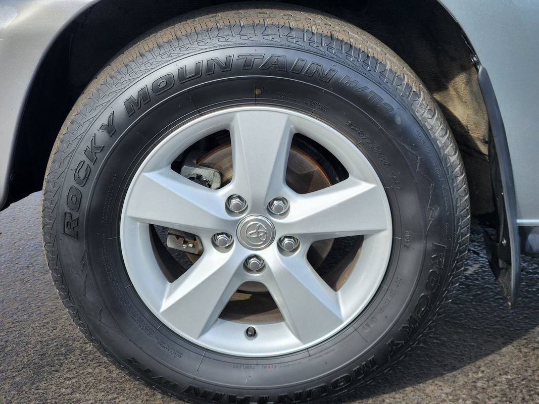 Used 2005 Toyota RAV4 4WD w/ Side Airbag Pkg image 13