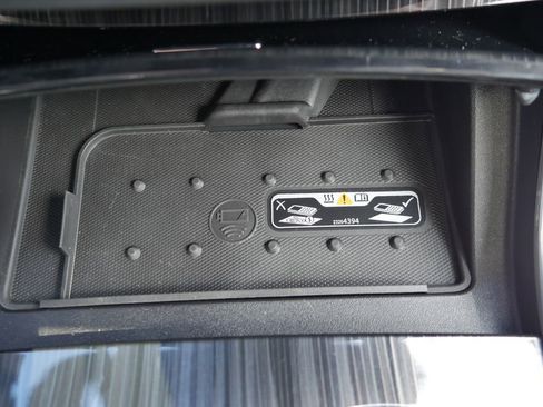 Used 2018 Chevrolet Impala Premier w/ Premier Confidence Package image 22