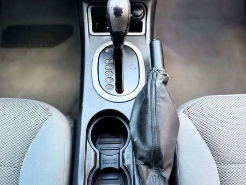 Used 2005 Ford Escape XLT image 26