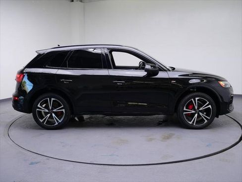 Certified 2025 Audi Q5 2.0T Premium Plus w/ Premium Plus Package AWD/4WD image 4