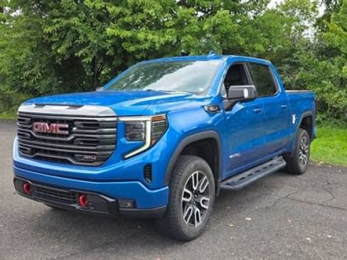 Used 2022 GMC Sierra 1500 AT4 AWD/4WD image 3