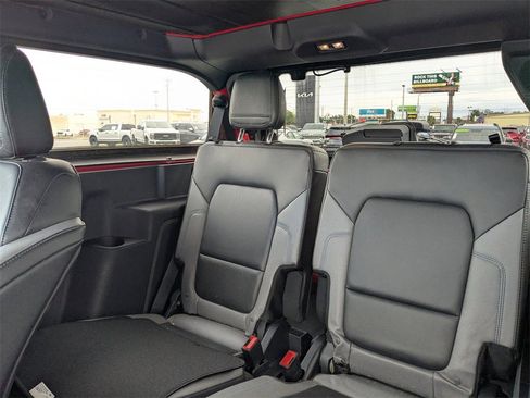 Used 2021 Ford Bronco Black Diamond image 13