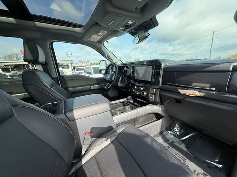 Used 2026 Ford F450 Lariat w/ Chrome Package image 25