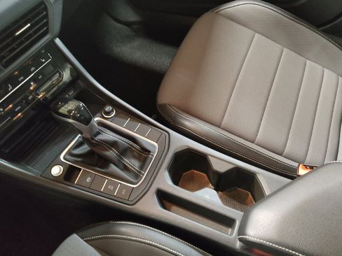 Used 2025 Volkswagen Jetta SE FWD image 26
