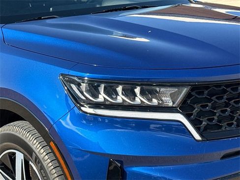 Used 2021 Kia Sorento S w/ Panoramic Sunroof Package image 4