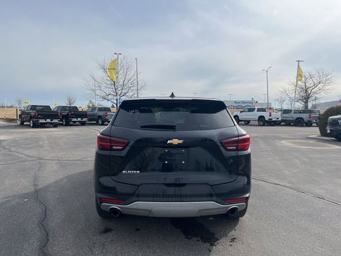 Used 2025 Chevrolet Blazer LT image 4