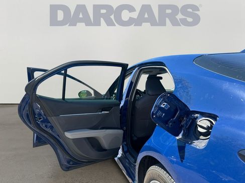 Used 2024 Toyota Camry LE AWD/4WD image 31