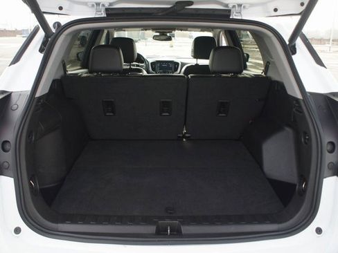 Used 2023 GMC Terrain SLT image 19