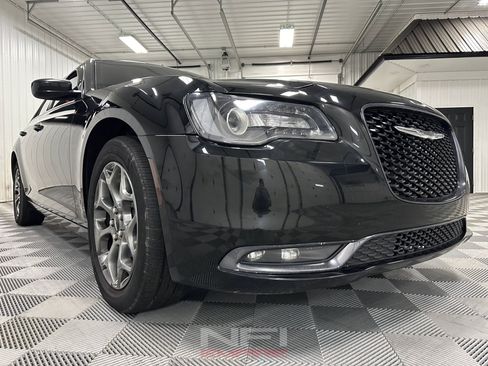 Used 2016 Chrysler 300 S AWD/4WD image 15