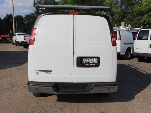 Used 2015 Chevrolet Express 3500 RWD image 6