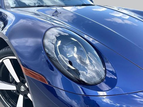 Used 2025 Porsche 911 Carrera RWD image 24