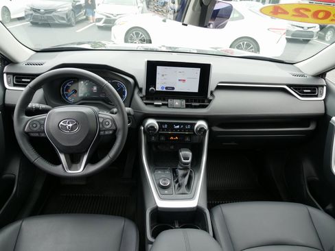 Used 2024 Toyota RAV4 XLE Premium image 16