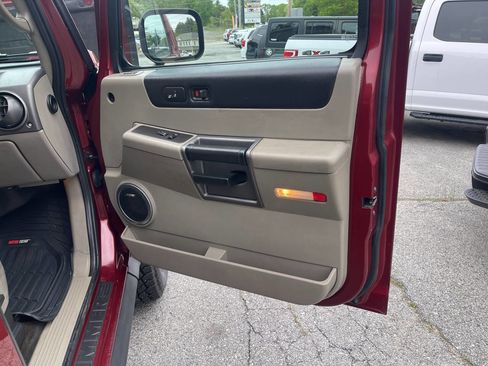 Used 2003 HUMMER H2 w/ Preferred Equipment Group image 18