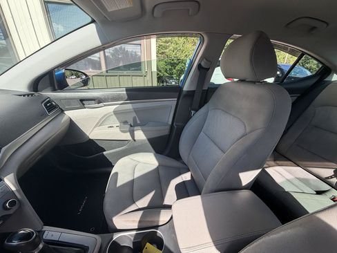 Used 2017 Hyundai Elantra SE w/ SE A/T Tech Package 03 FWD image 17