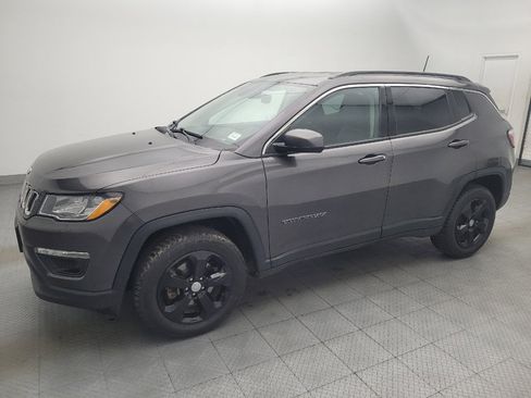 Used 2020 Jeep Compass Latitude AWD/4WD image 2