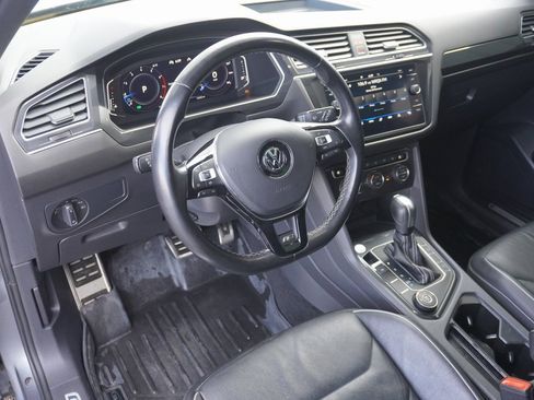 Used 2021 Volkswagen Tiguan SEL Premium R-Line image 11