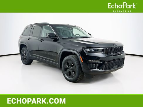 Used 2022 Jeep Grand Cherokee Limited 4xe image 1
