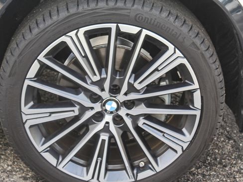 Certified 2025 BMW X1 xDrive28i w/ Convenience Package image 10