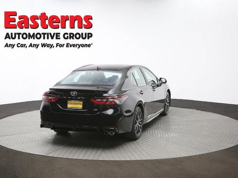 Used 2024 Toyota Camry SE image 38